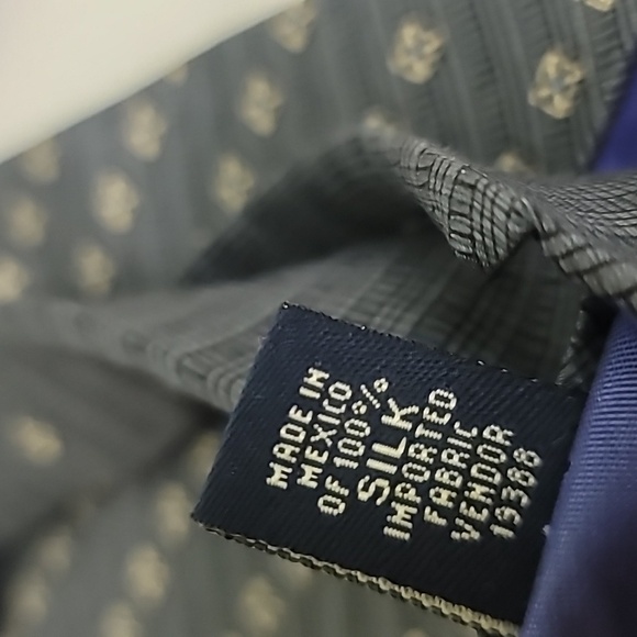 Nautica Men's Gray Stripe Diamond Pattern 100% Silk Tie 59" Long - Picture 5 of 6